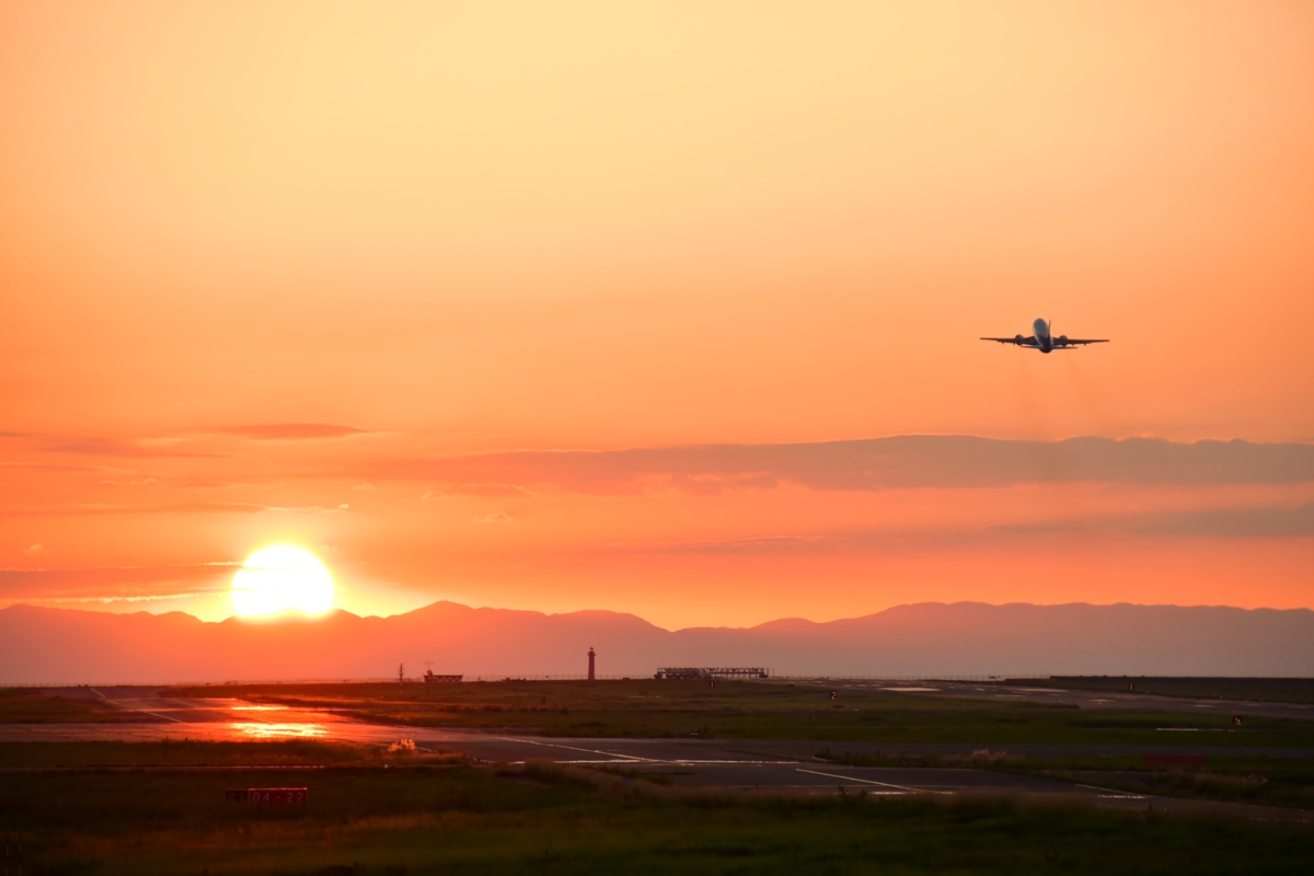 撮影・飛行機写真・新潟空港・28エンド