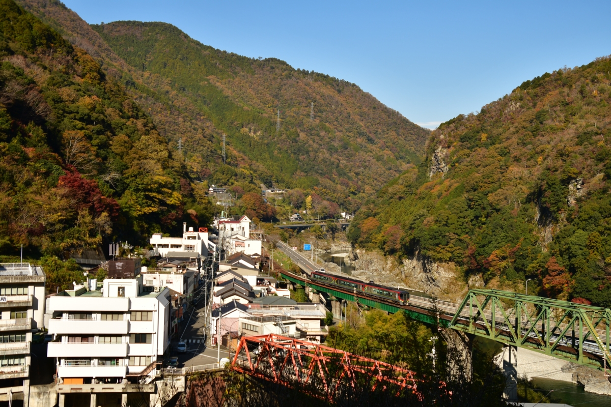 鉄道写真・紅葉・撮影地：土讃線・阿波川口－小歩危