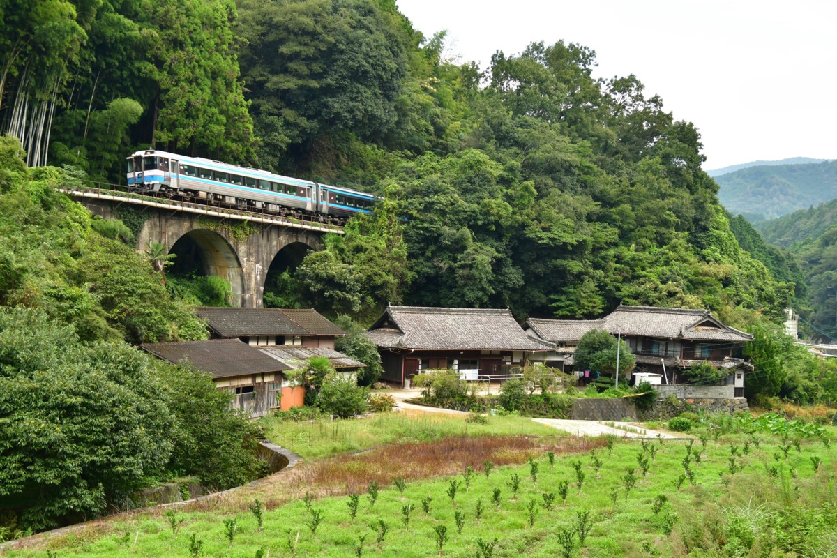 鉄道写真・田園・撮影地：予讃線・双岩－伊予石城