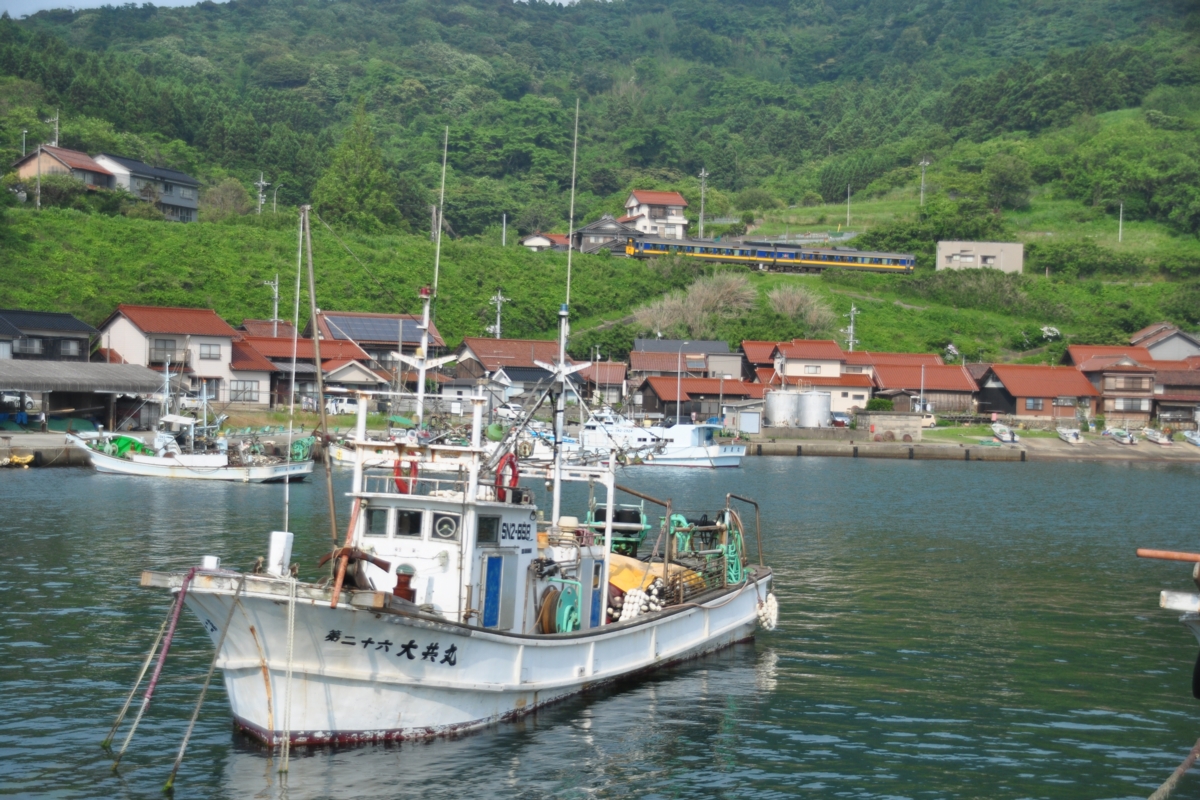 撮影・山陰本線・鎌手－石見津田・大浜漁港
