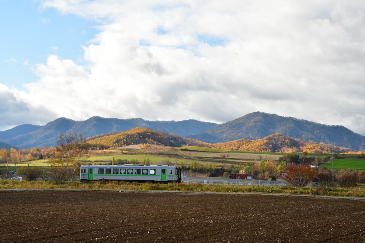 撮影・紅葉・富良野線・鹿討－学田