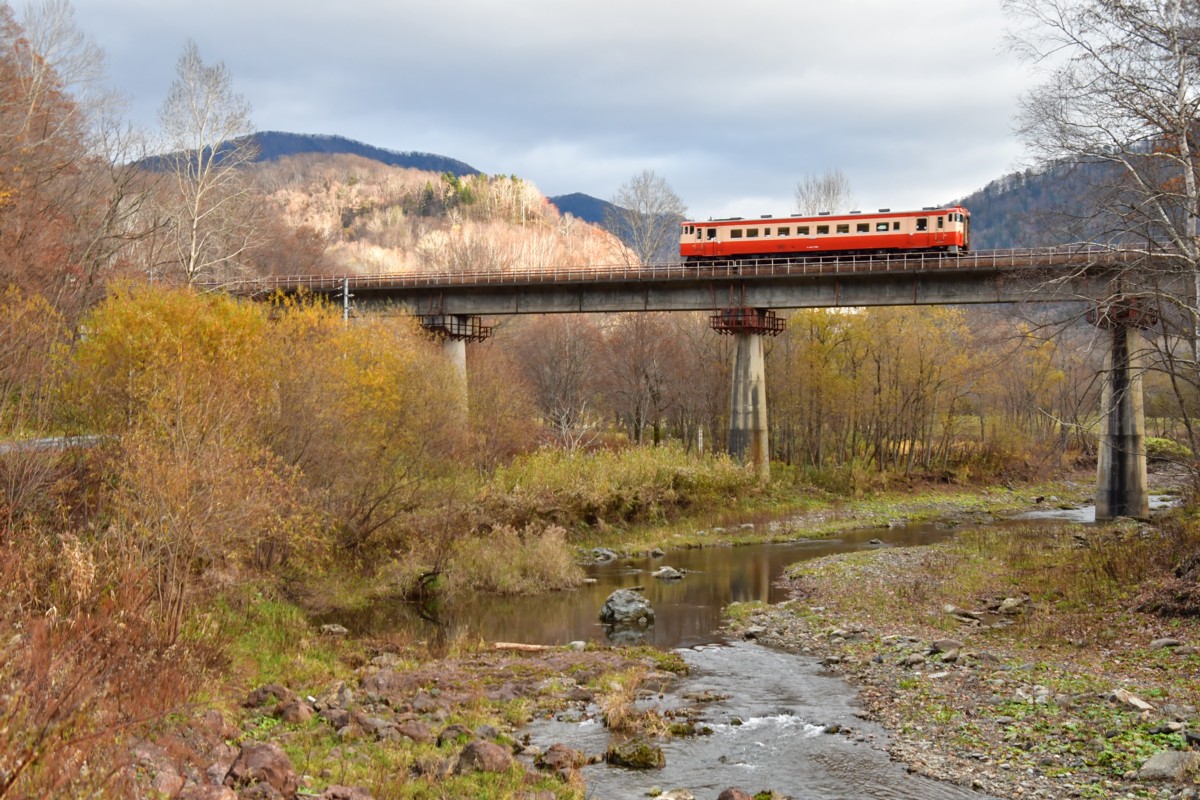 撮影・紅葉・根室本線・金山－東鹿越