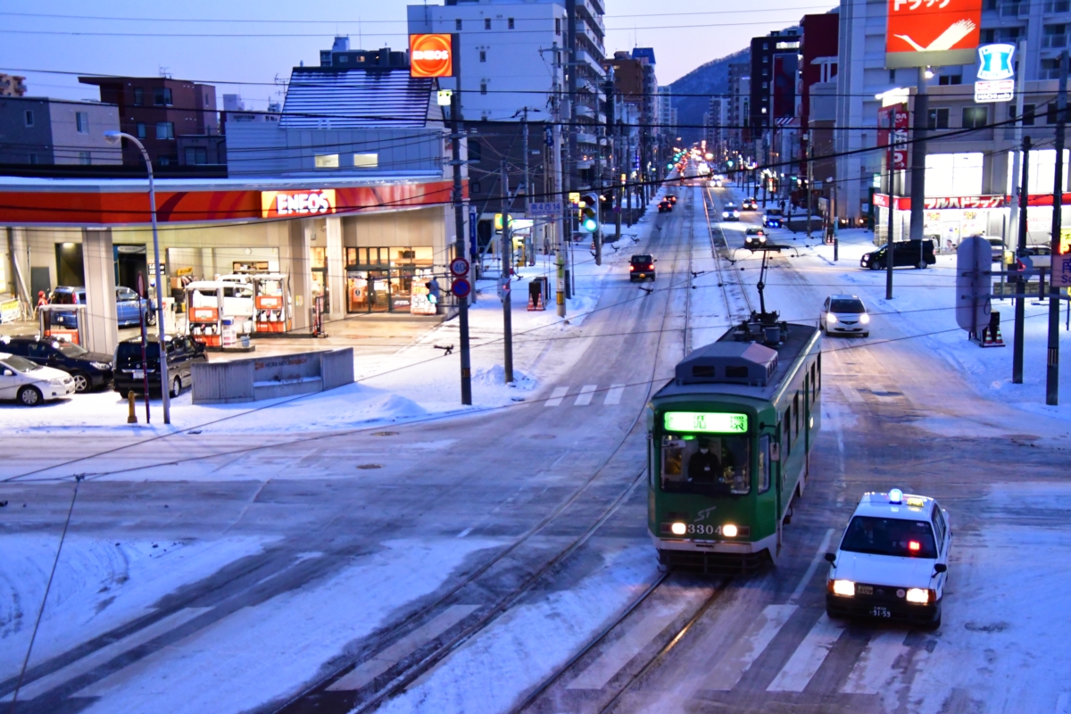 撮影・雪・札幌市電・西15丁目