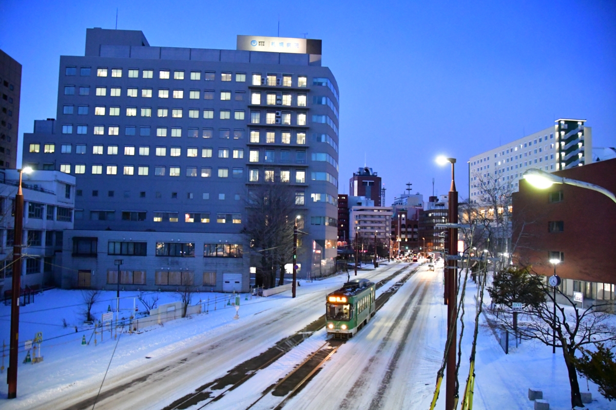 撮影・雪・札幌市電・西15丁目