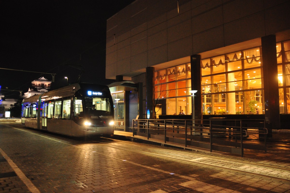 撮影・富山地方鉄道・セントラム・国際会議場前