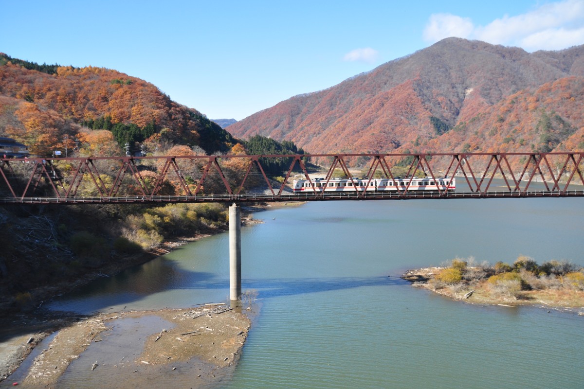 撮影・紅葉・野岩鉄道・湯西川温泉