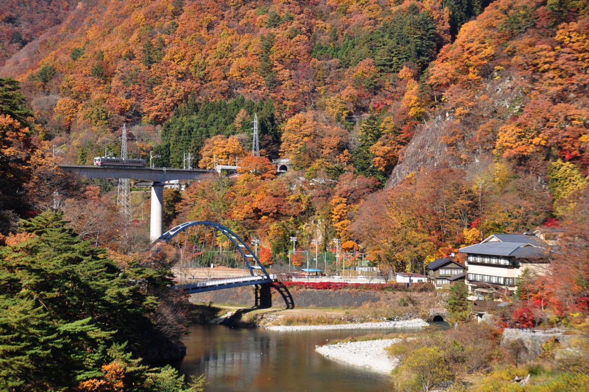 撮影・紅葉・野岩鉄道・川治温泉－川治湯元