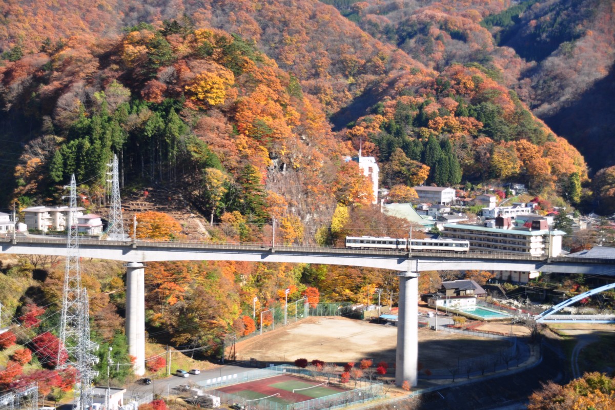 撮影・紅葉・野岩鉄道・川治温泉－川治湯元