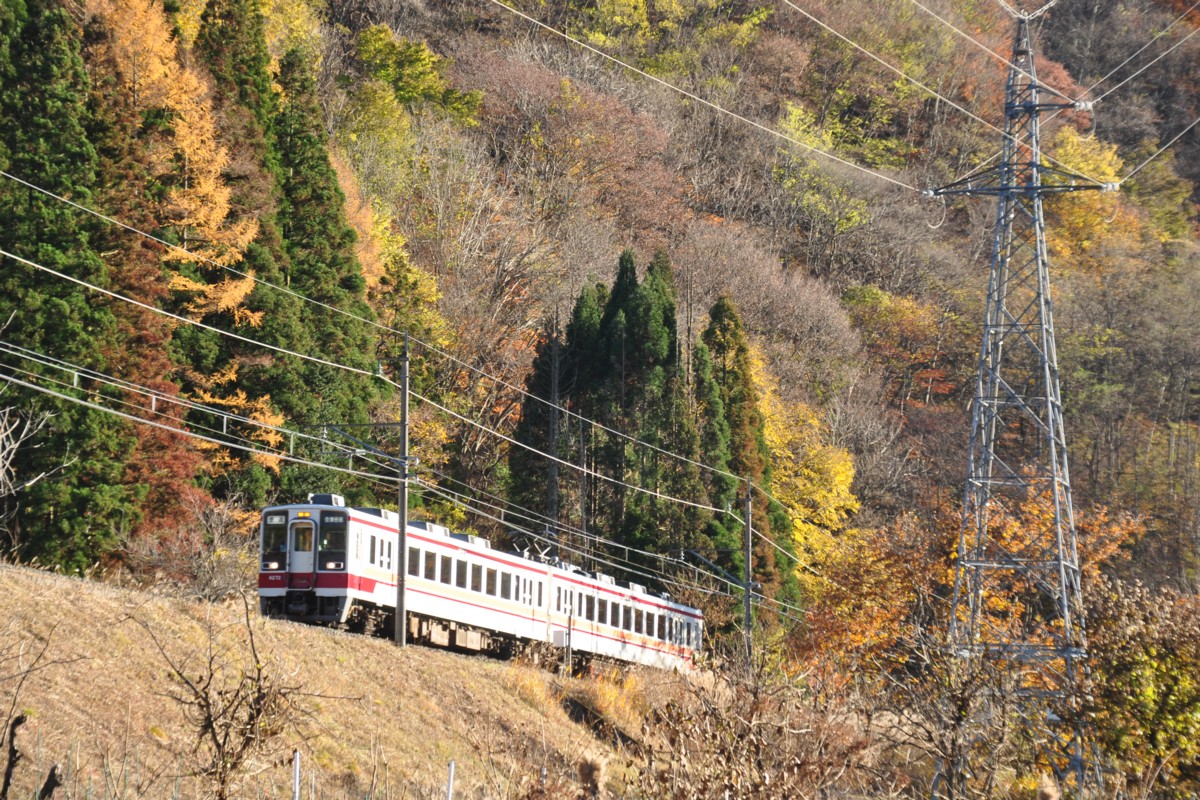 撮影・紅葉・野岩鉄道・湯西川温泉－中三依温泉