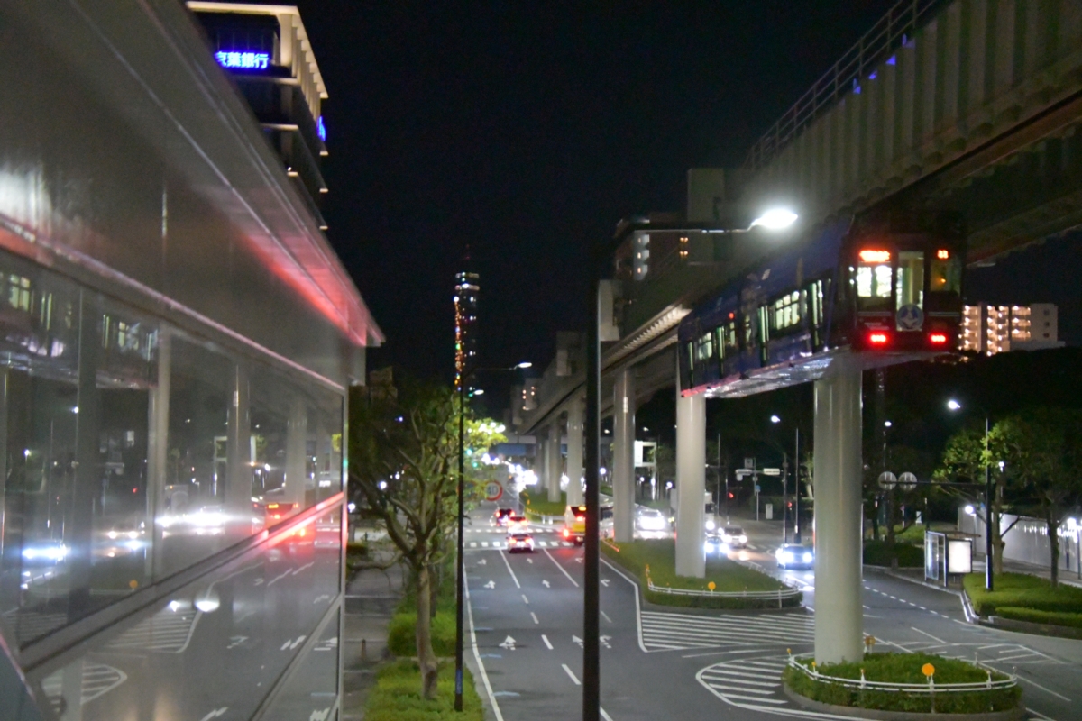 撮影・夜景・千葉都市モノレール・市役所前