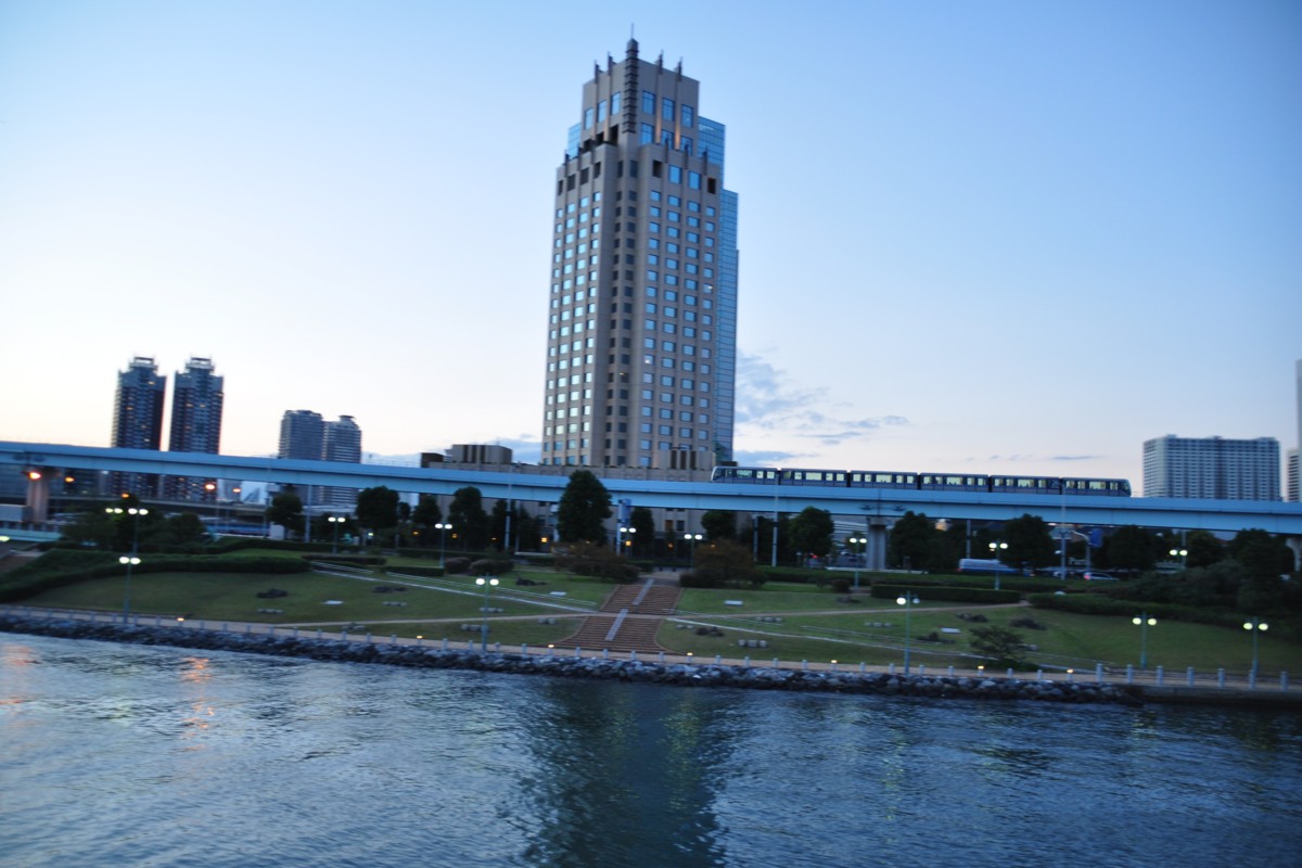 撮影・夕景・ゆりかもめ