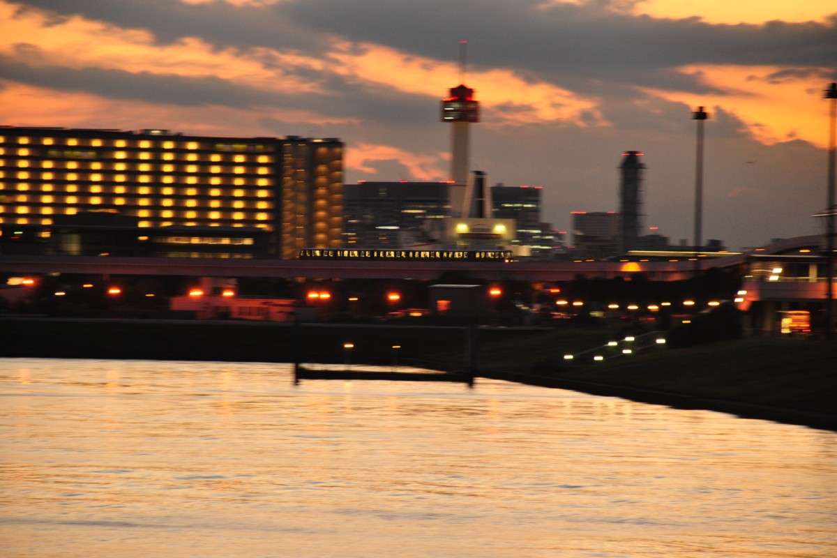 撮影・夕景・ゆりかもめ