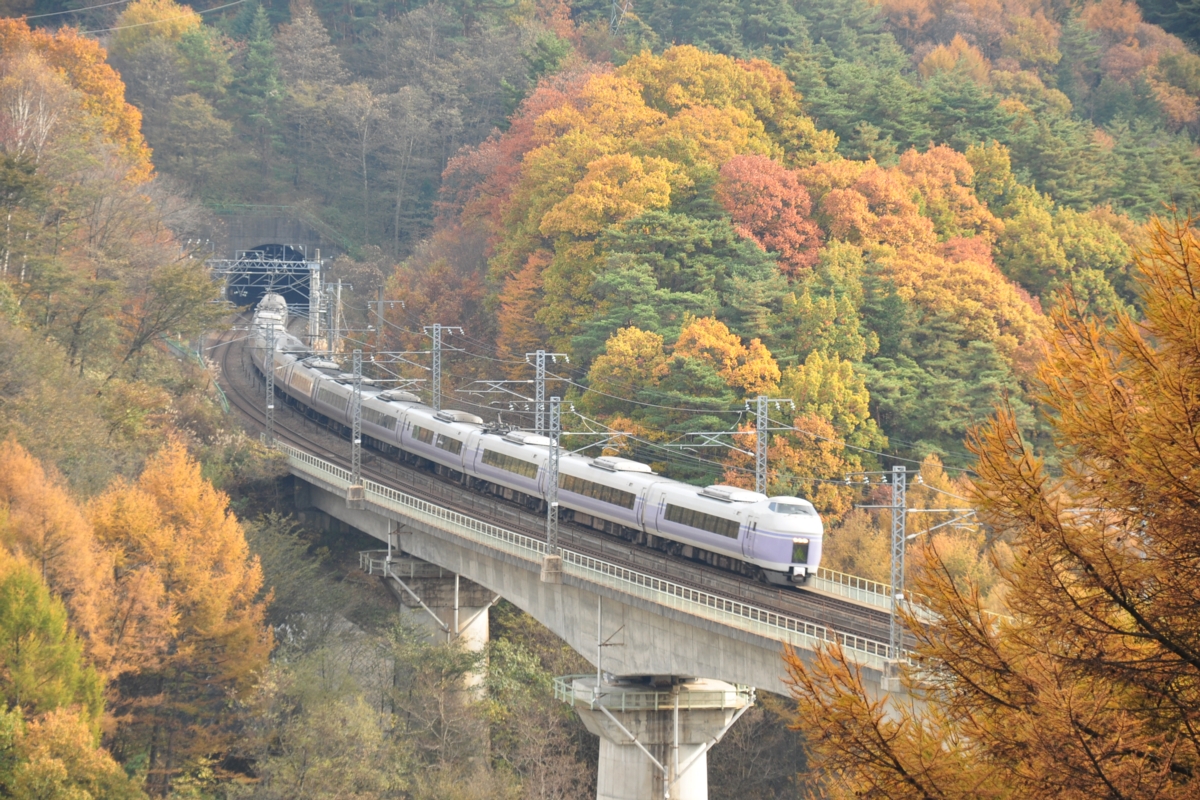 撮影・紅葉・中央本線・信濃境－富士見