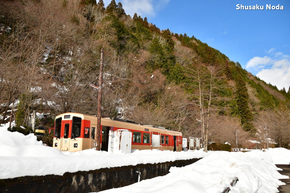鉄道写真・冬・雪景色・撮影地：長良川鉄道・北濃