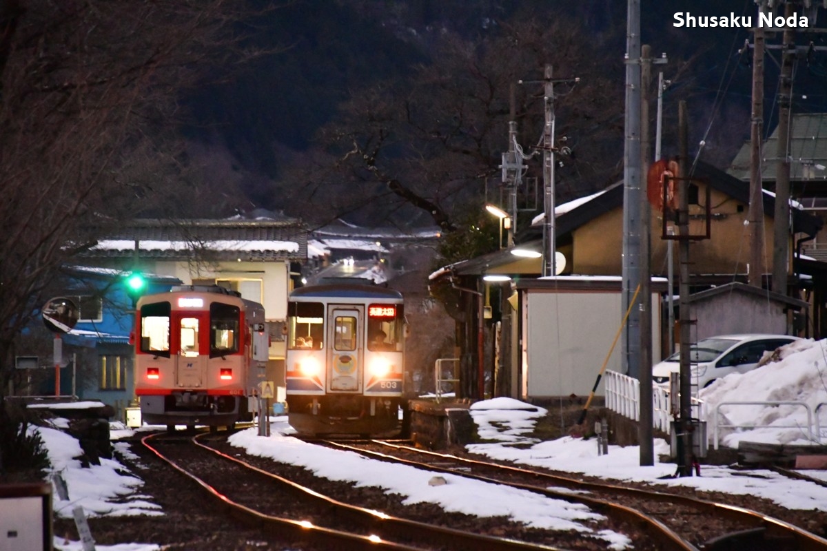 鉄道写真・冬・雪景色・撮影地：長良川鉄道・郡上大和