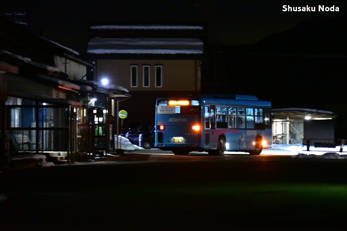 鉄道写真・冬・雪景色・撮影地：長良川鉄道・美濃白鳥