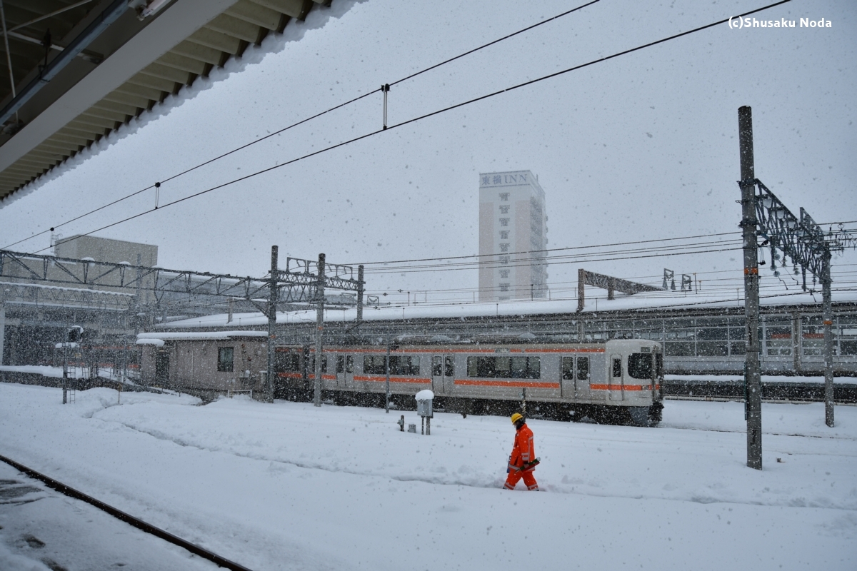 鉄道写真・雪景色・撮影地：米原駅