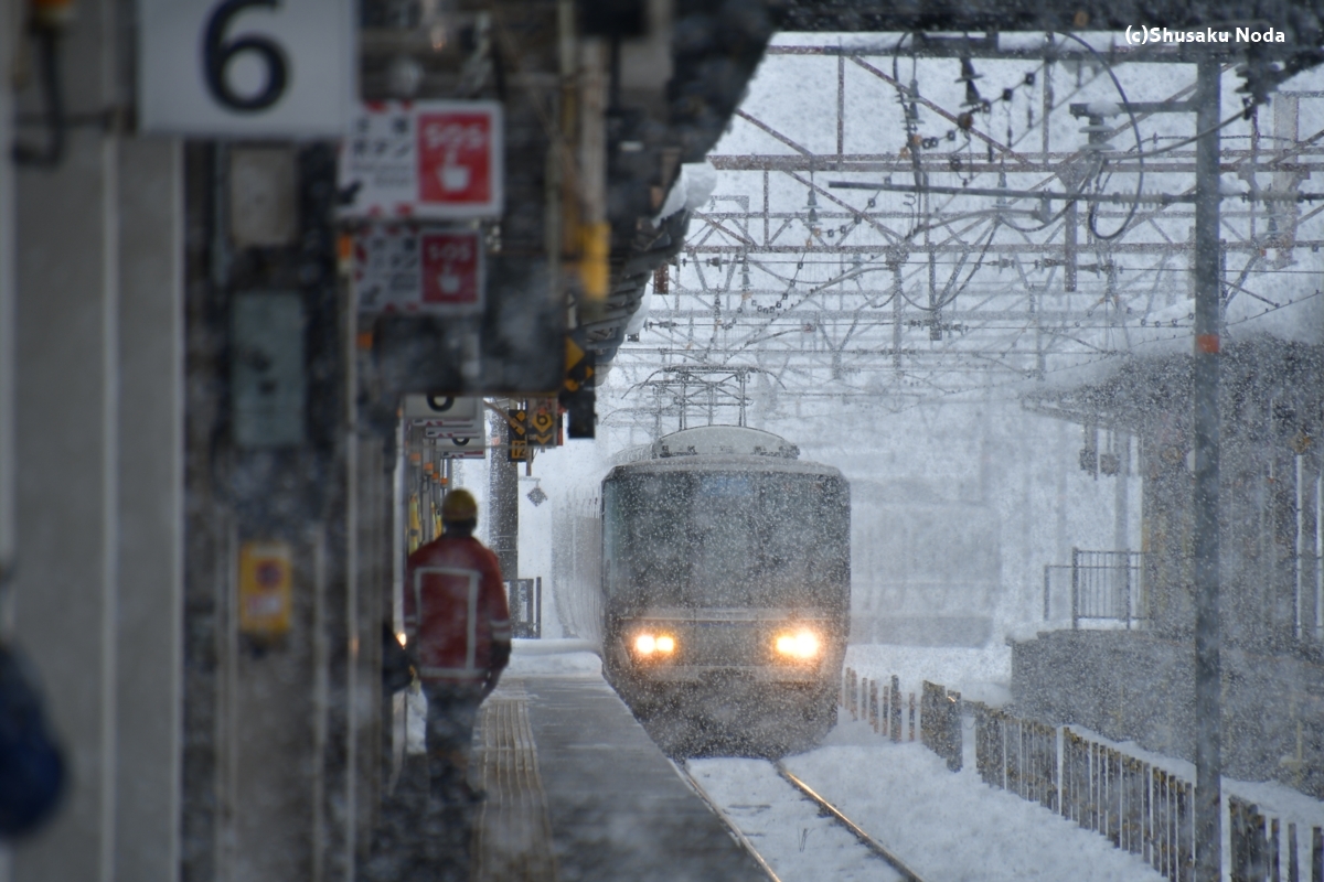 鉄道写真・雪景色・撮影地：米原駅