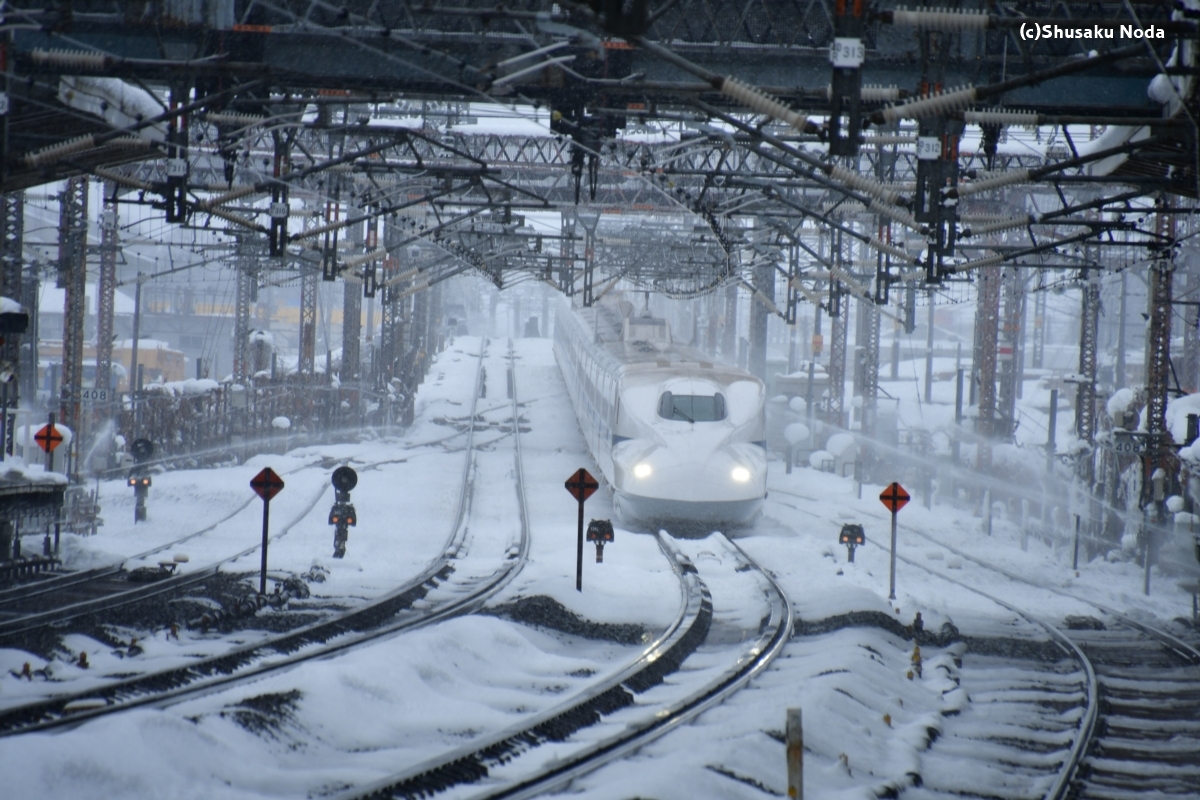 鉄道写真・雪景色・撮影地：東海道新幹線・米原駅