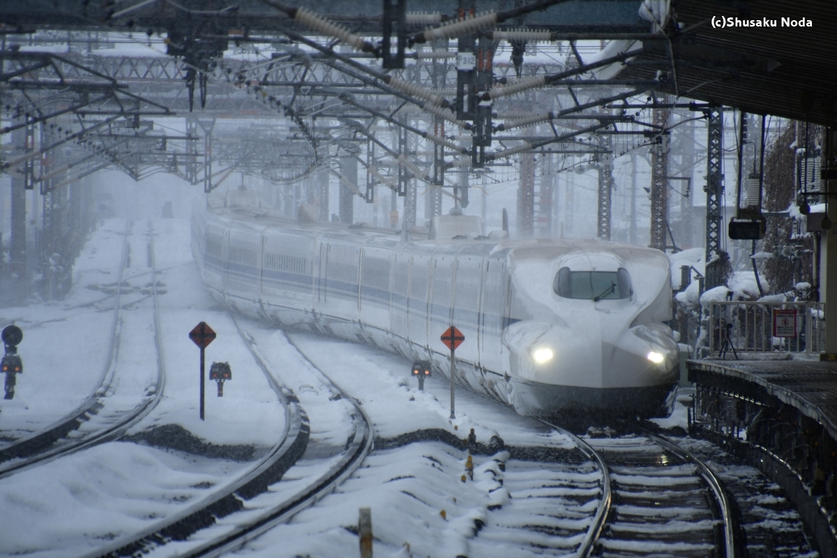 鉄道写真・雪景色・撮影地：東海道新幹線・米原駅
