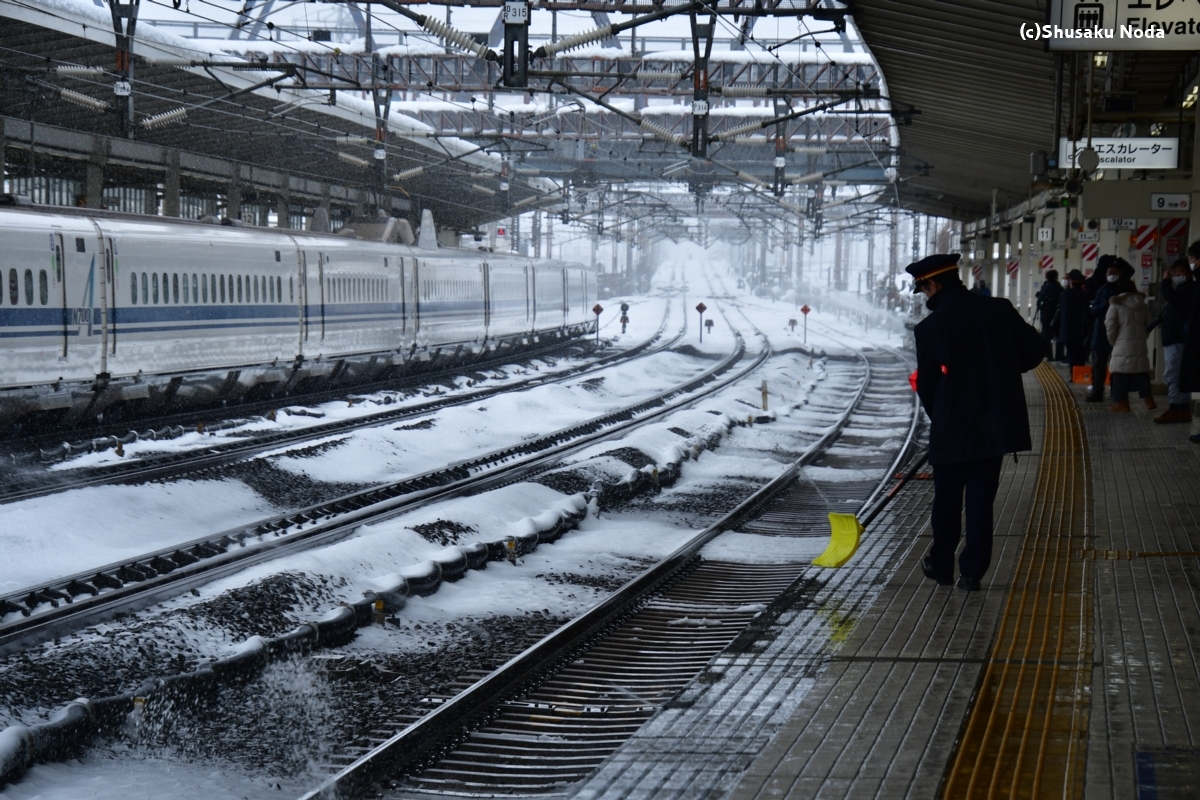 鉄道写真・雪景色・撮影地：東海道新幹線・米原駅