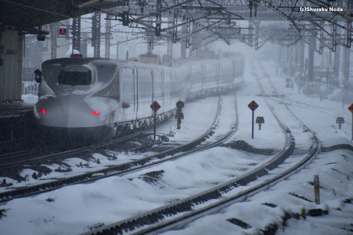 鉄道写真・雪景色・撮影地：東海道新幹線・米原駅