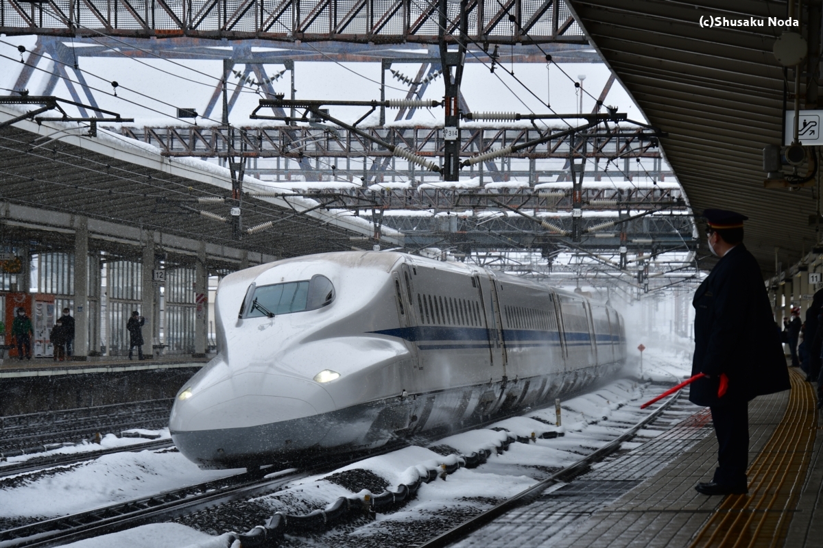 鉄道写真・雪景色・撮影地：東海道新幹線・米原駅