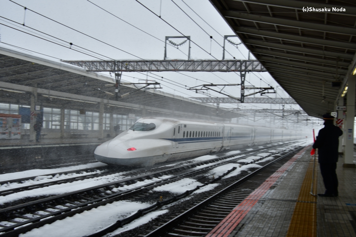 鉄道写真・雪景色・撮影地：東海道新幹線・米原駅