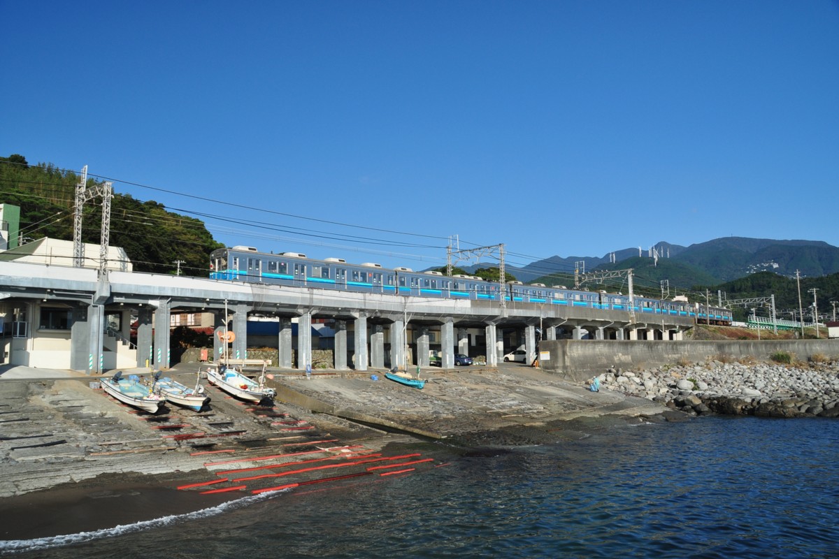 撮影・伊豆急行・片瀬白田