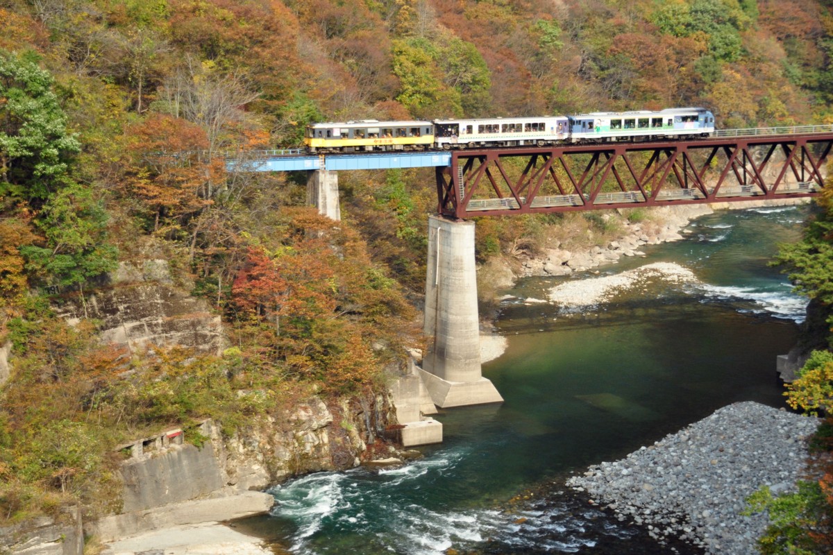 撮影・紅葉・会津鉄道・湯野上温泉－芦ノ牧温泉南