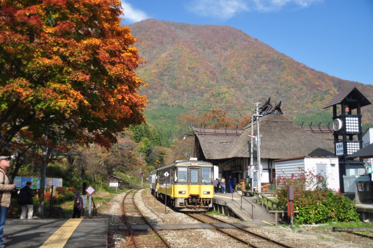 撮影・紅葉・会津鉄道・湯野上温泉