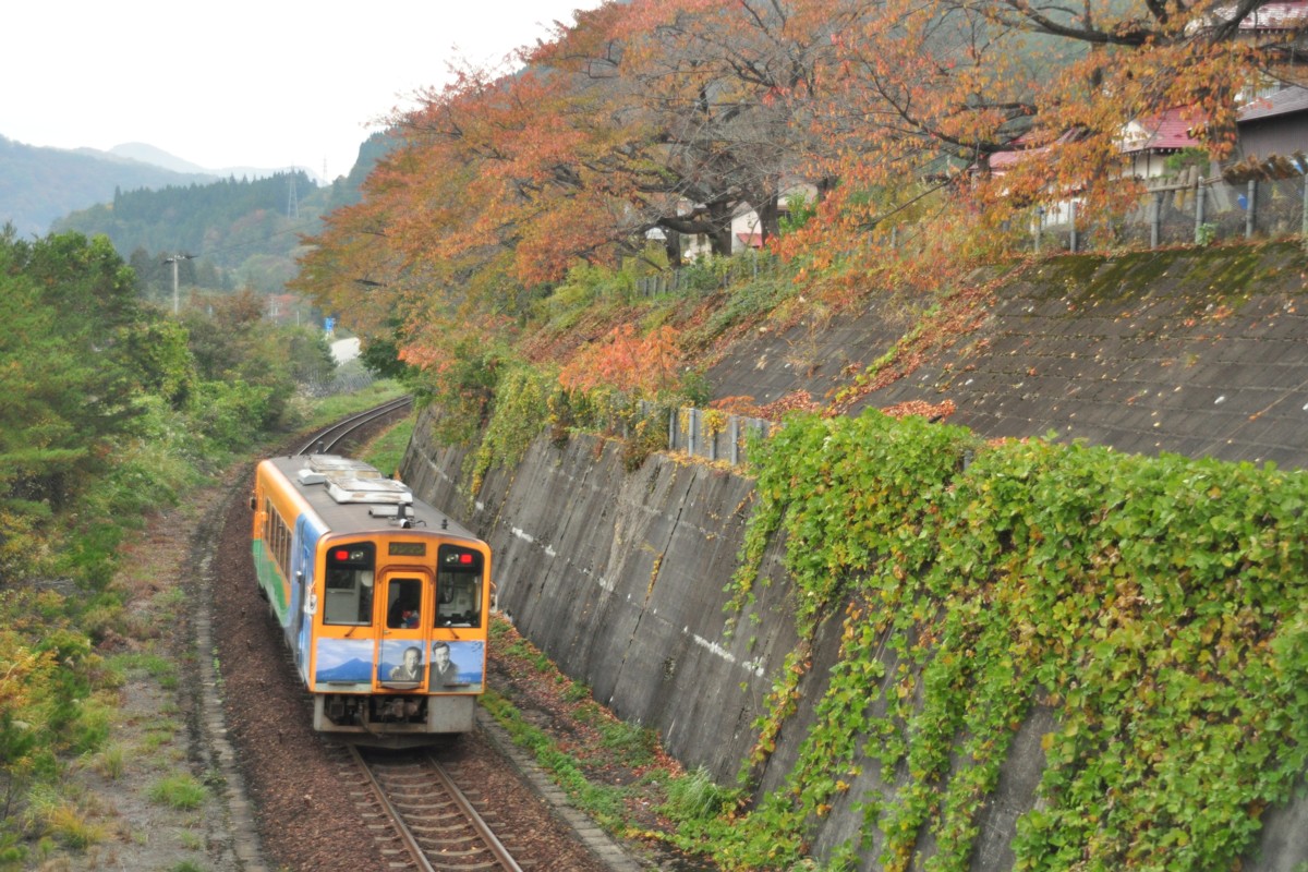 撮影・紅葉・会津鉄道・湯野上温泉－芦ノ牧温泉南