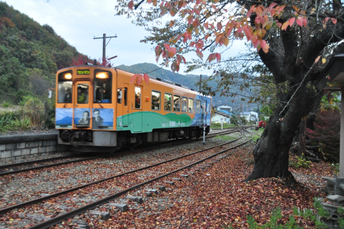 撮影・紅葉・会津鉄道・会津下郷