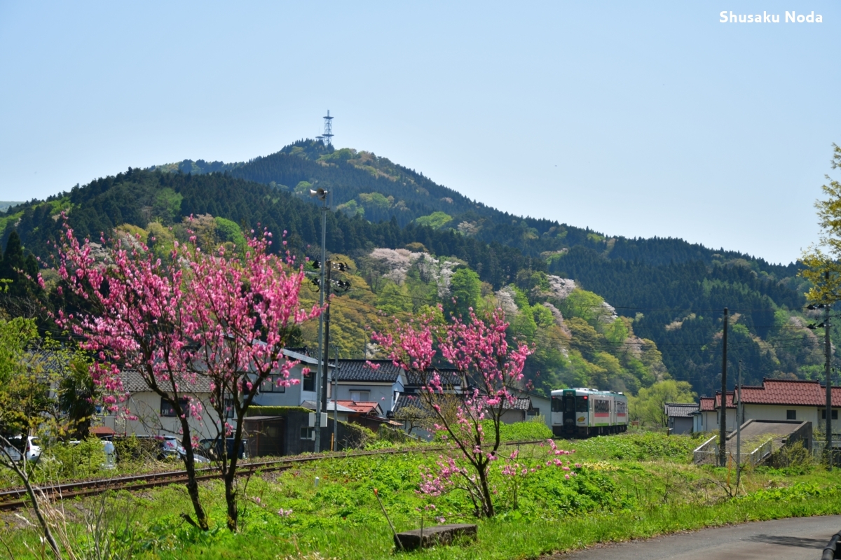 鉄道写真・新緑・撮影地：陸羽西線・高屋－清川