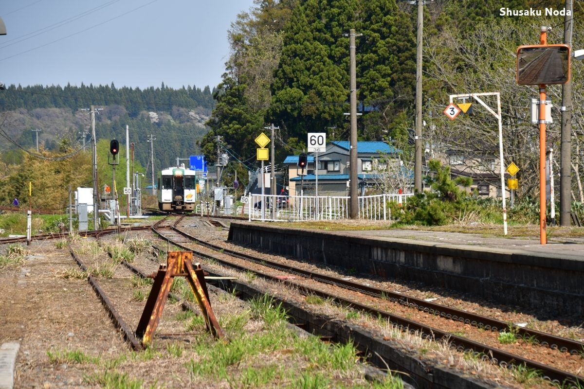 鉄道写真・新緑・撮影地：陸羽西線・古口