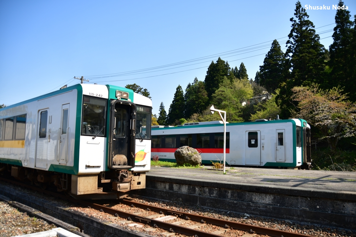 鉄道写真・新緑・撮影地：陸羽西線・古口