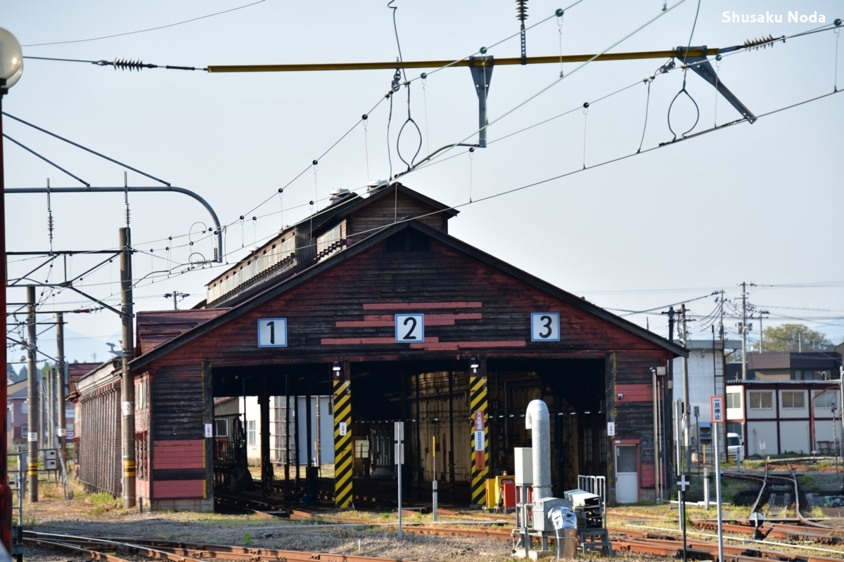鉄道写真・新庄駅・機関庫