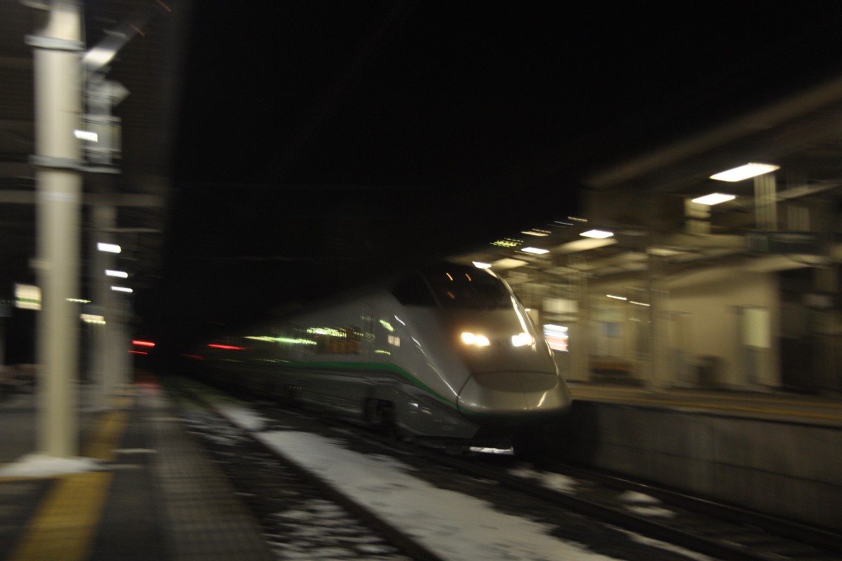 撮影・雪・夜・北山形・山形新幹線