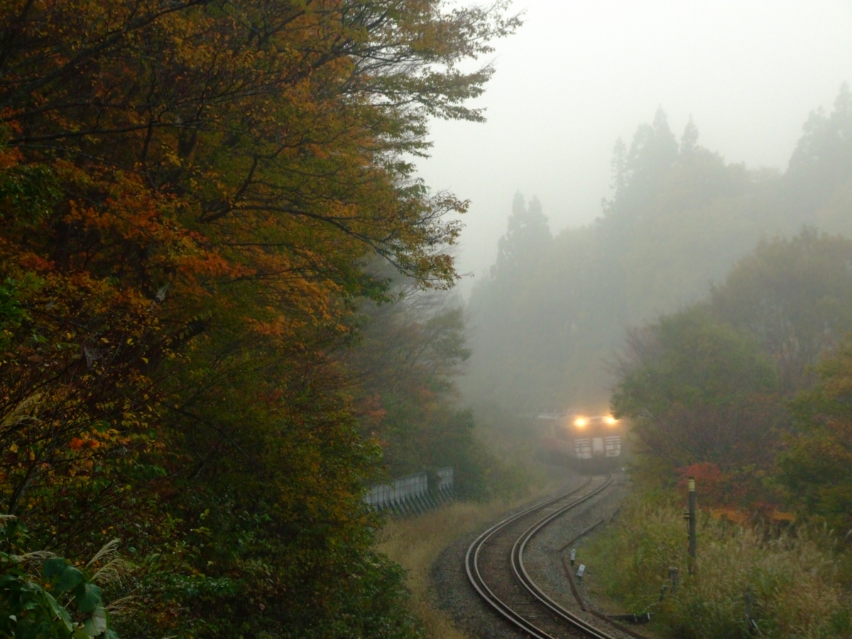 撮影・紅葉・米坂線・羽前沼沢－伊佐領