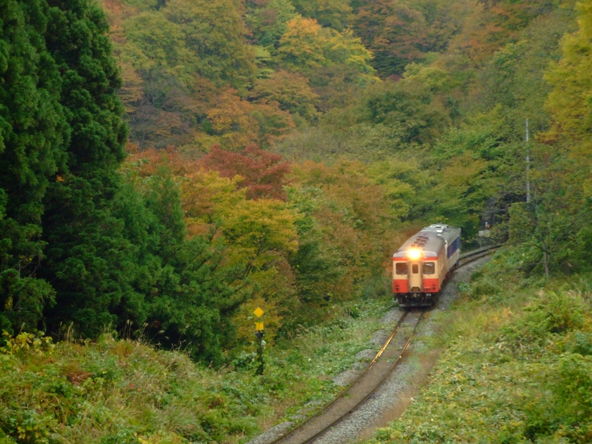 撮影・紅葉・米坂線・伊佐領－羽前松岡